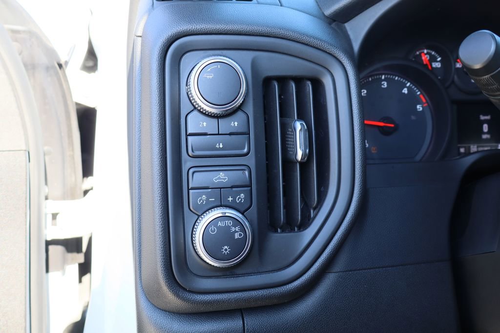 Used 2020 GMC Sierra 2500 4x4 Crew Cab w/ Gooseneck/5TH Wheel Package image 13