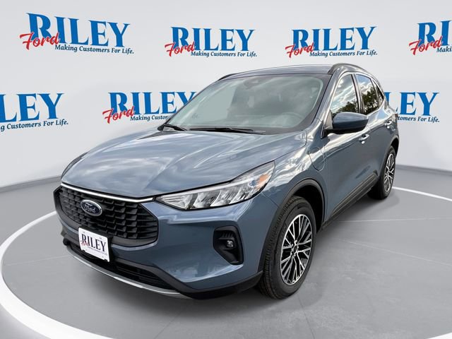 New 2025 Ford Escape SE