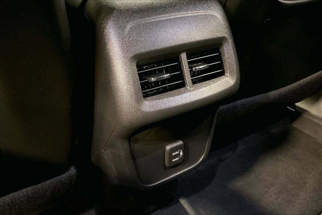 Used 2023 Chevrolet Equinox RS w/ LPO, Floor Liner Package AWD/4WD image 10