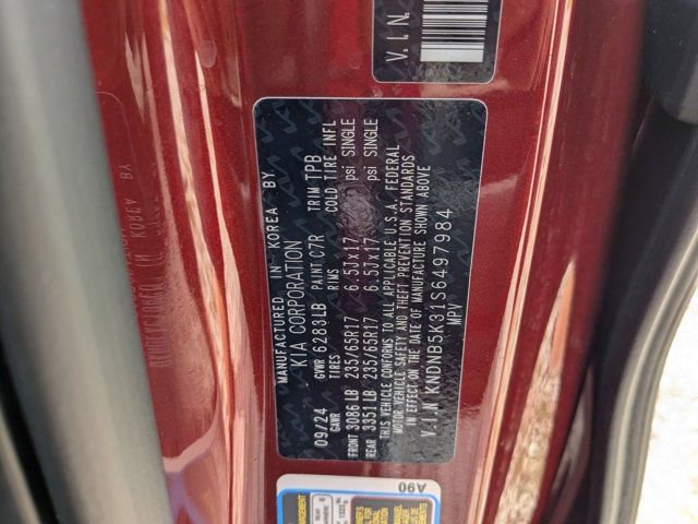 Used 2025 Kia Carnival FWD image 30