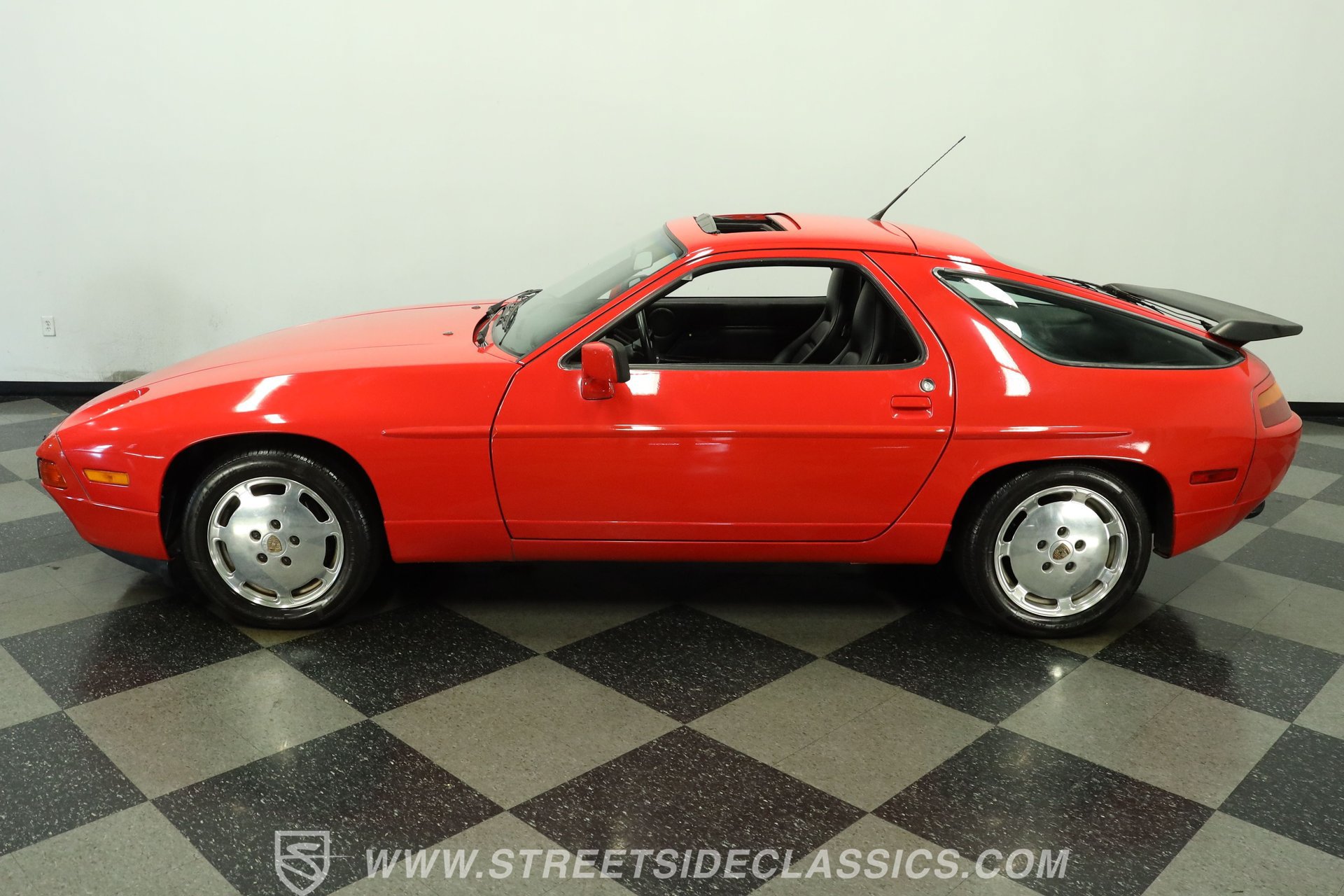 Used 1989 Porsche 928 S4 RWD image 2