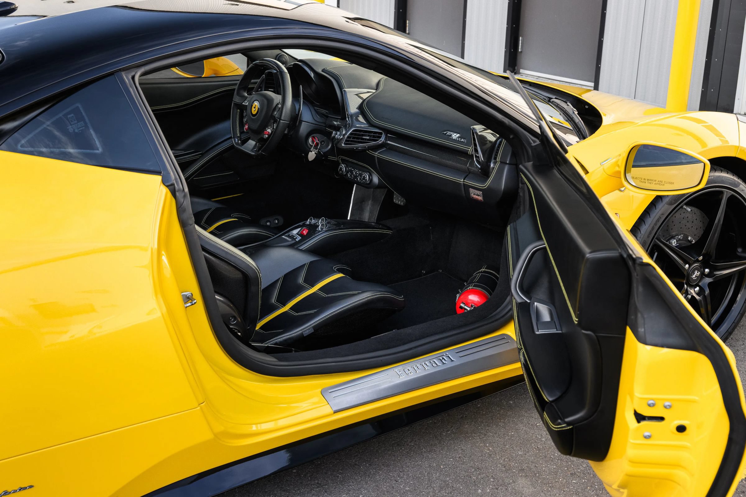 Used 2010 Ferrari 458 Italia Coupe RWD image 33