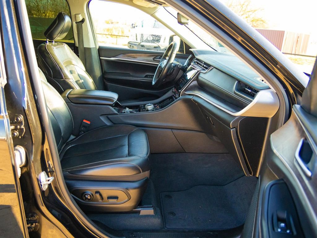 Used 2021 Jeep Grand Cherokee L Limited image 16