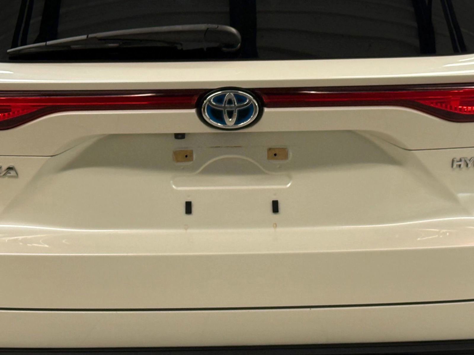 Used 2021 Toyota Venza LE image 11