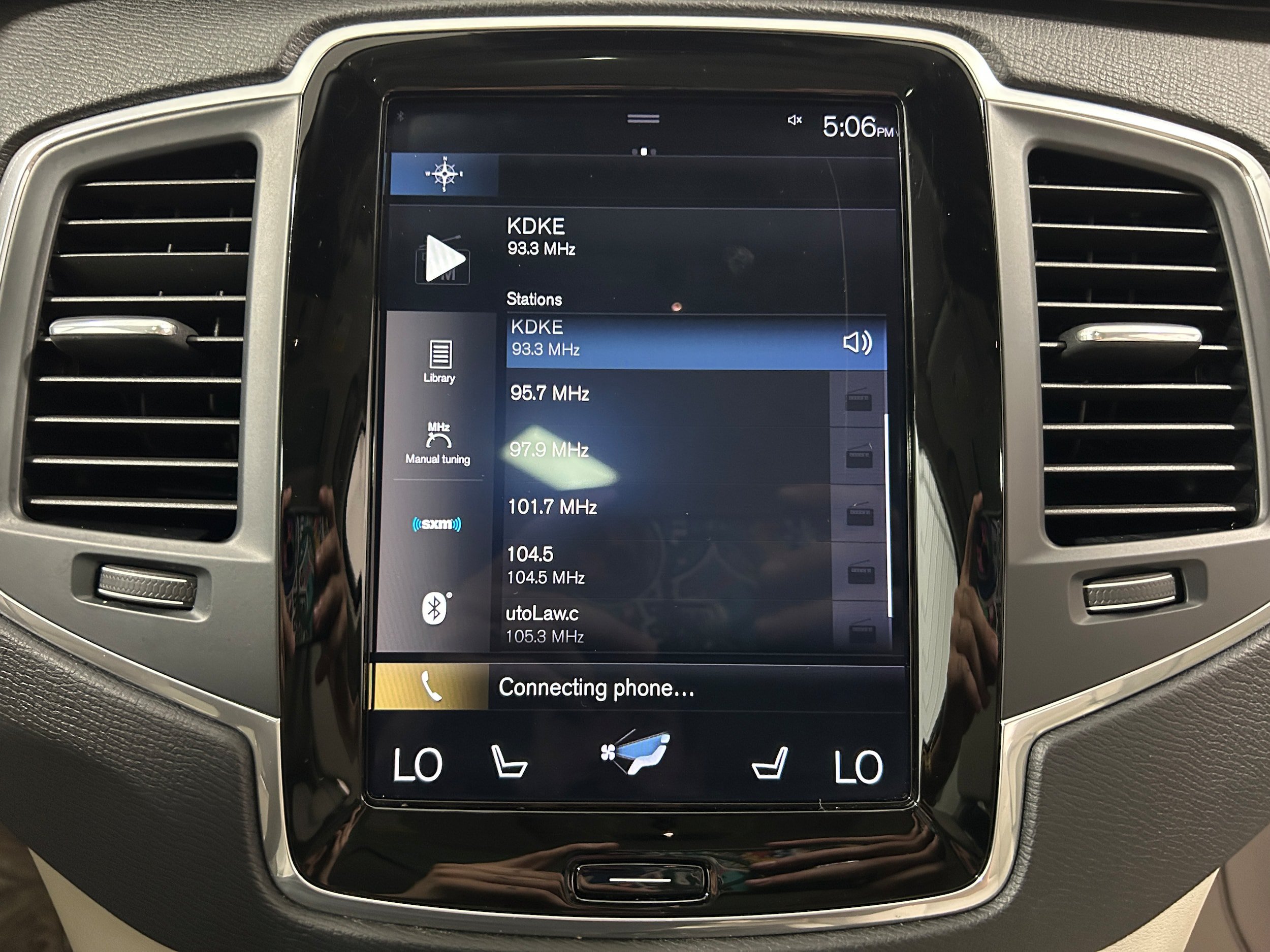 Used 2019 Volvo XC90 T6 Momentum w/ Advanced Package AWD/4WD image 6