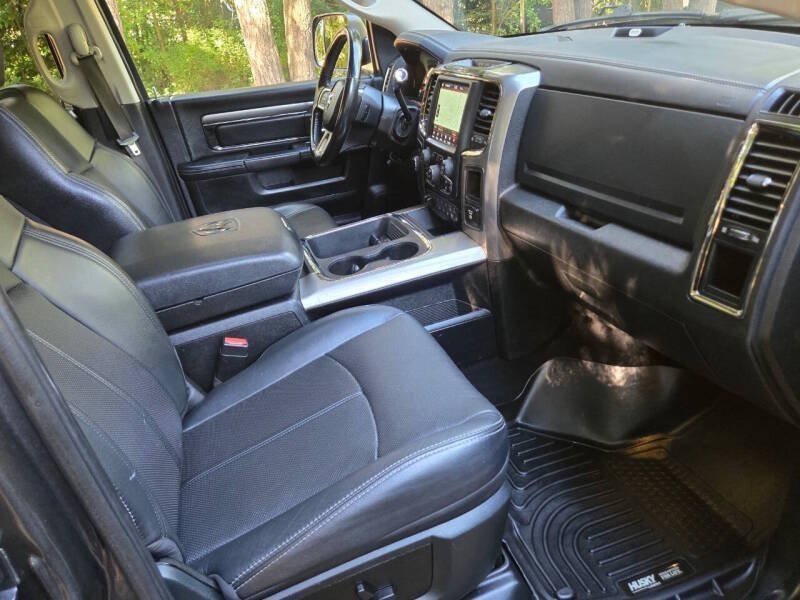Used 2018 RAM 2500 Laramie w/ Sport Appearance Group AWD/4WD image 17