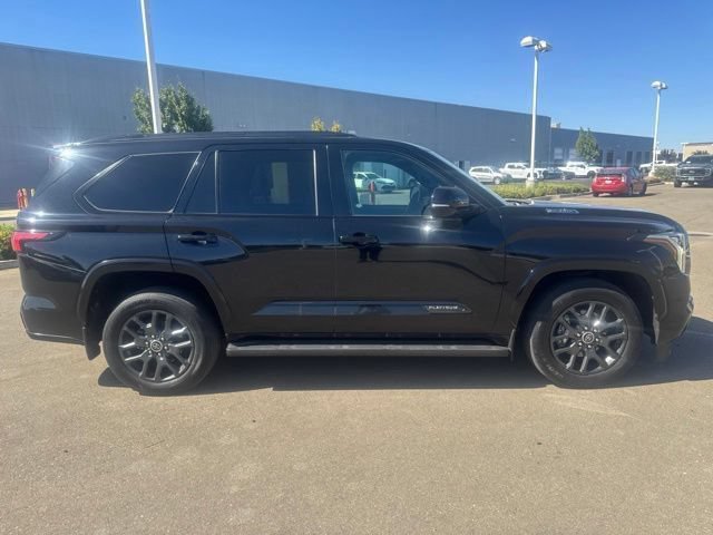 Used 2023 Toyota Sequoia Platinum AWD/4WD image 5