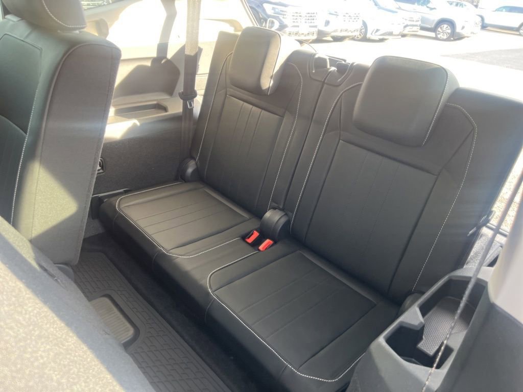 Used 2023 Volkswagen Tiguan SE FWD image 15