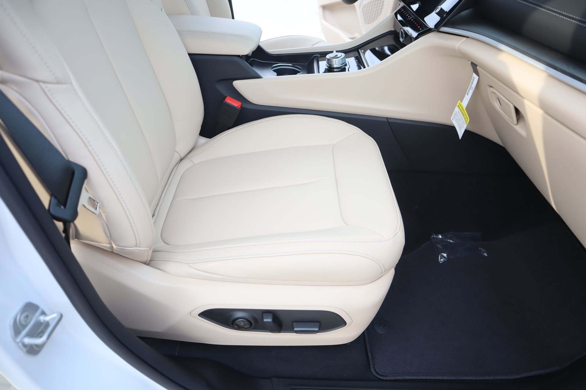 New 2026 Jeep Grand Cherokee Limited AWD/4WD image 14