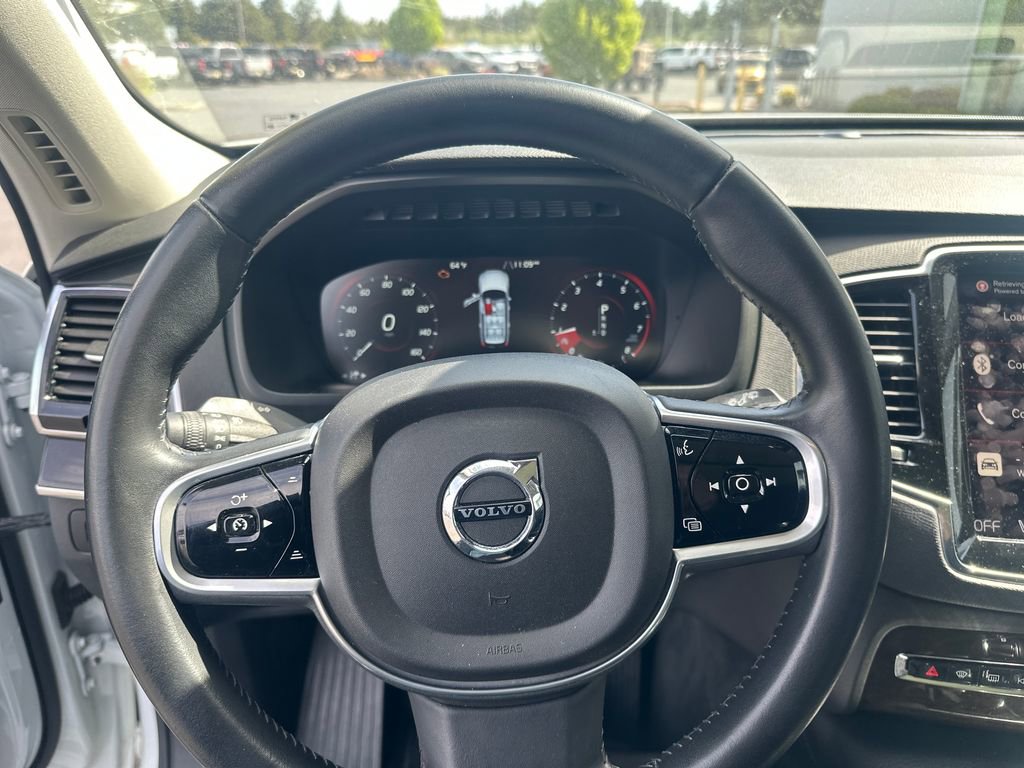 Used 2017 Volvo XC90 T6 Momentum w/ Vision Package AWD/4WD image 14