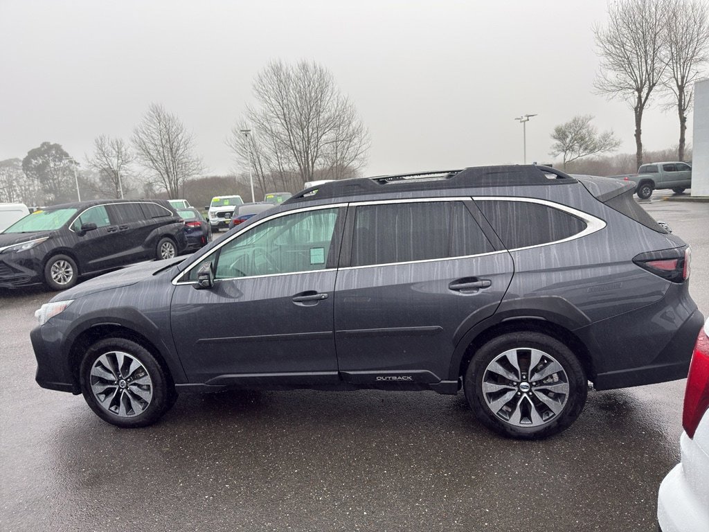 Used 2023 Subaru Outback Limited XT AWD/4WD image 11