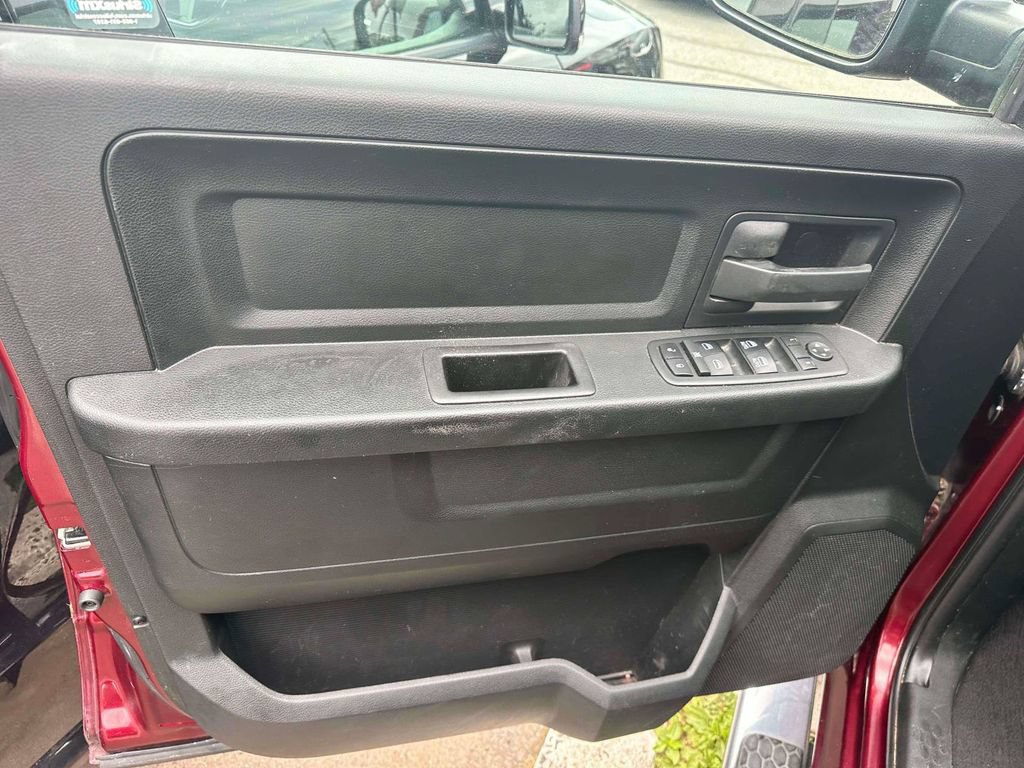 Used 2018 RAM 1500 Express w/ Express Value Package AWD/4WD image 15