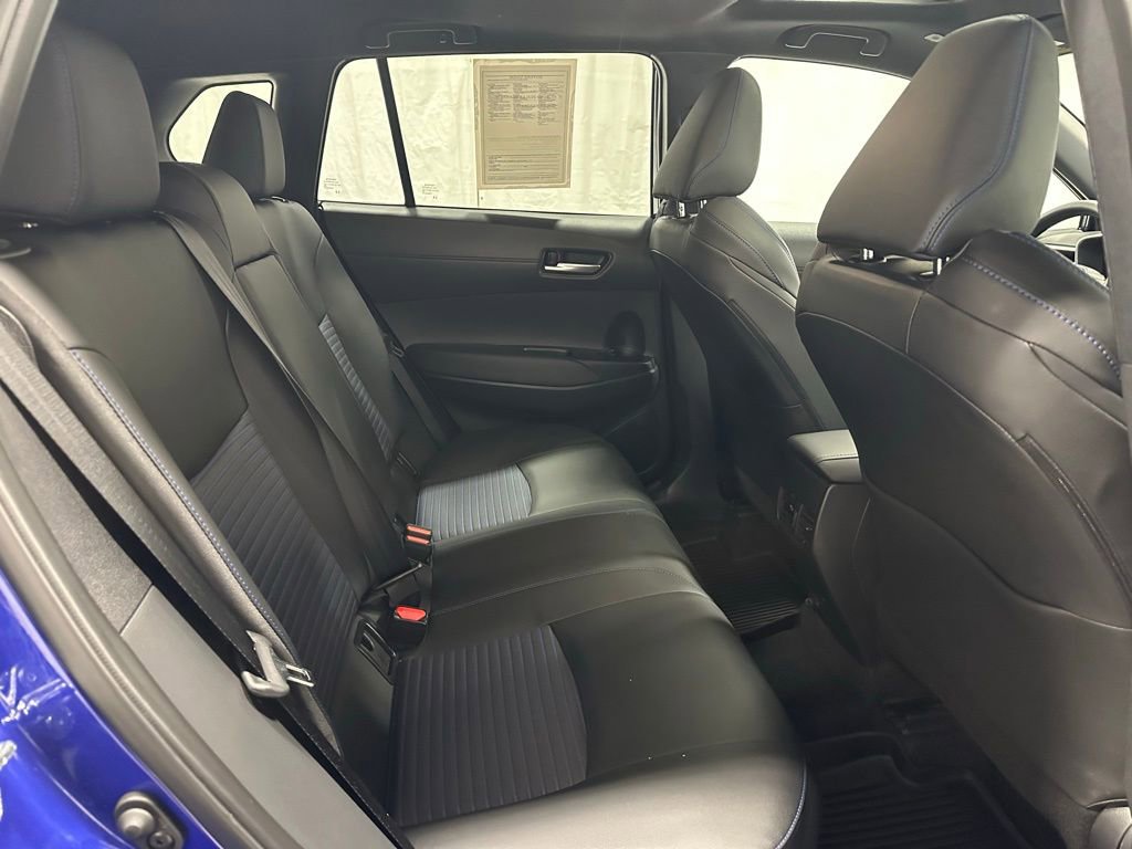 Used 2025 Toyota Corolla Cross XSE w/ Convenience Package image 53