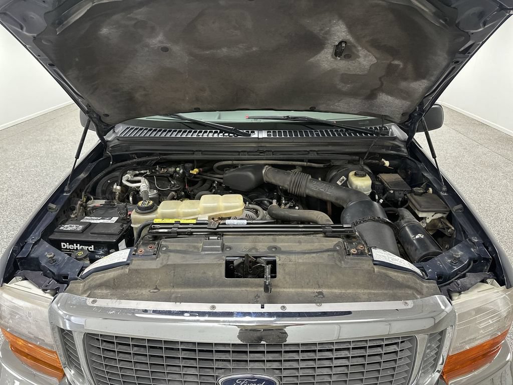 Used 2000 Ford Excursion XLT RWD image 16