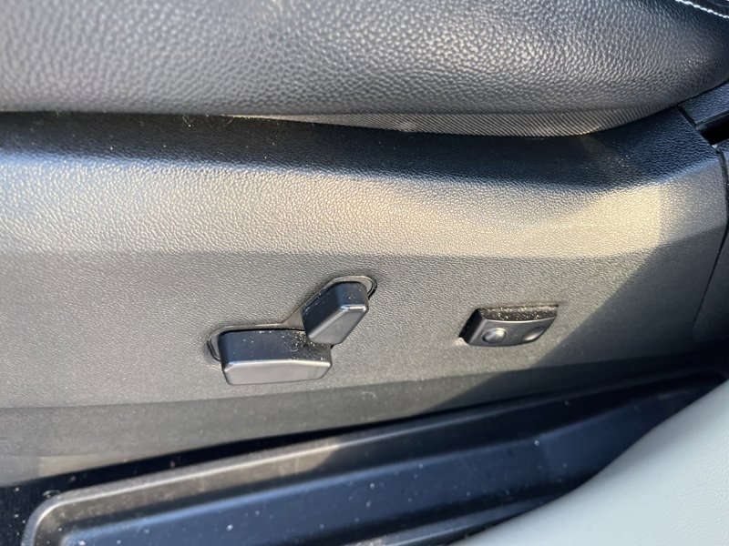 Used 2018 Dodge Grand Caravan SXT image 15