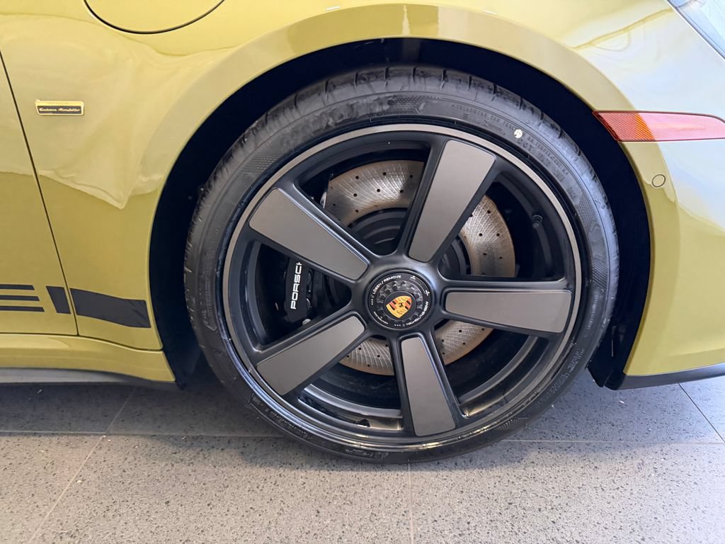 New 2026 Porsche 911 GTS RWD image 14