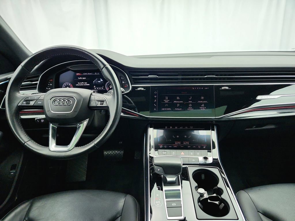 Used 2019 Audi Q8 Premium Plus w/ Premium Plus AWD/4WD image 16
