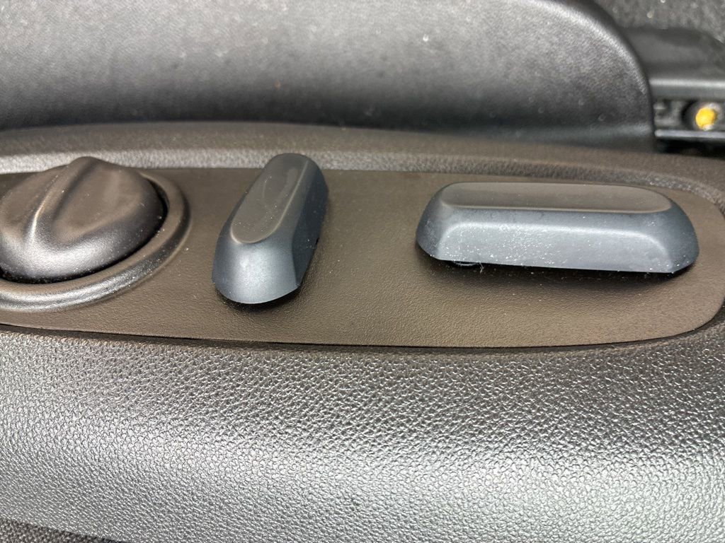 Used 2023 Chevrolet Blazer LT FWD image 7