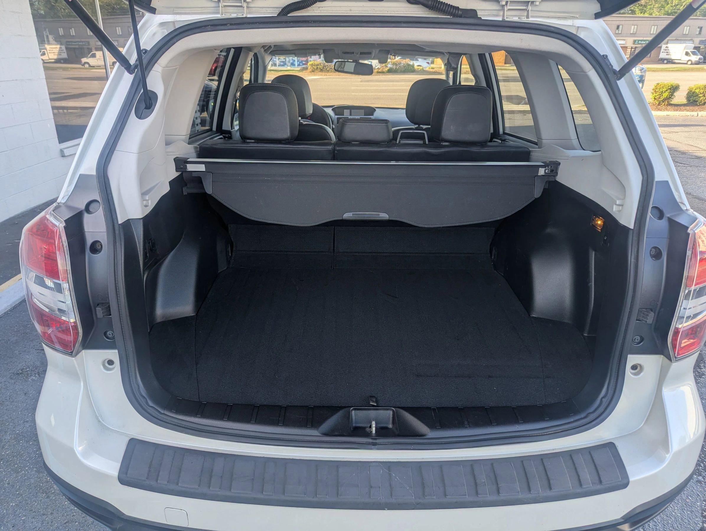 Used 2015 Subaru Forester 2.0XT Touring w/ Eyesight & Navigation System AWD/4WD image 18