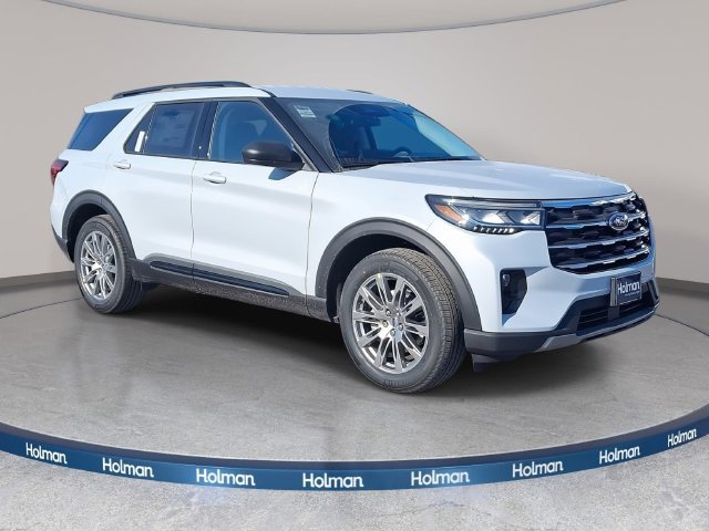 Used 2026 Ford Explorer Active w/ Active Comfort Package AWD/4WD image 2