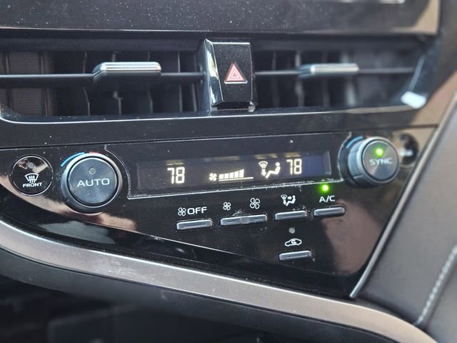 Used 2022 Toyota Camry SE image 23