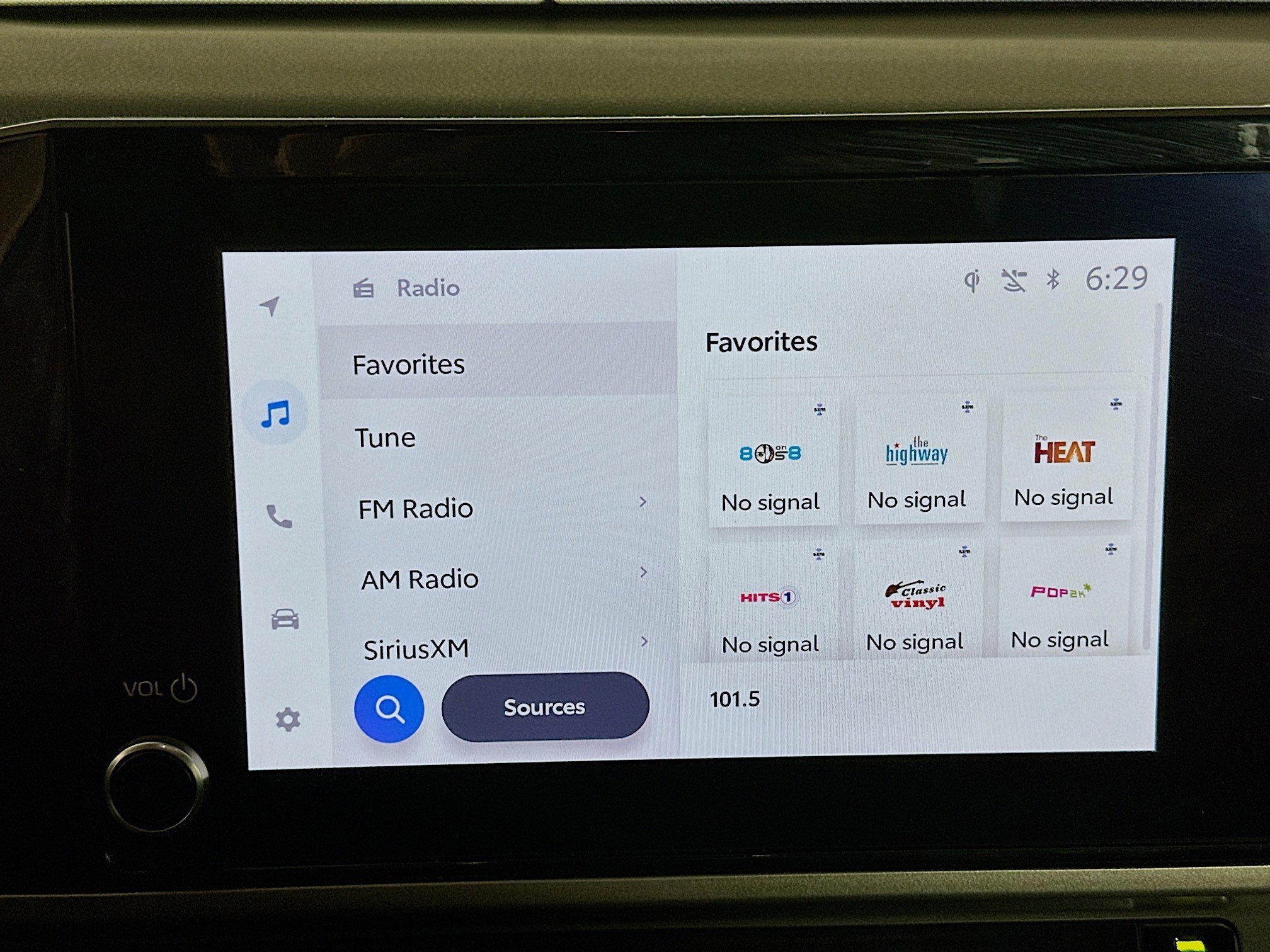 Used 2025 Toyota Camry LE image 21