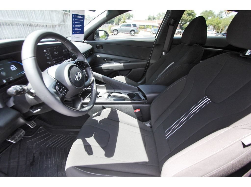 Certified 2026 Hyundai Elantra Sport FWD image 14