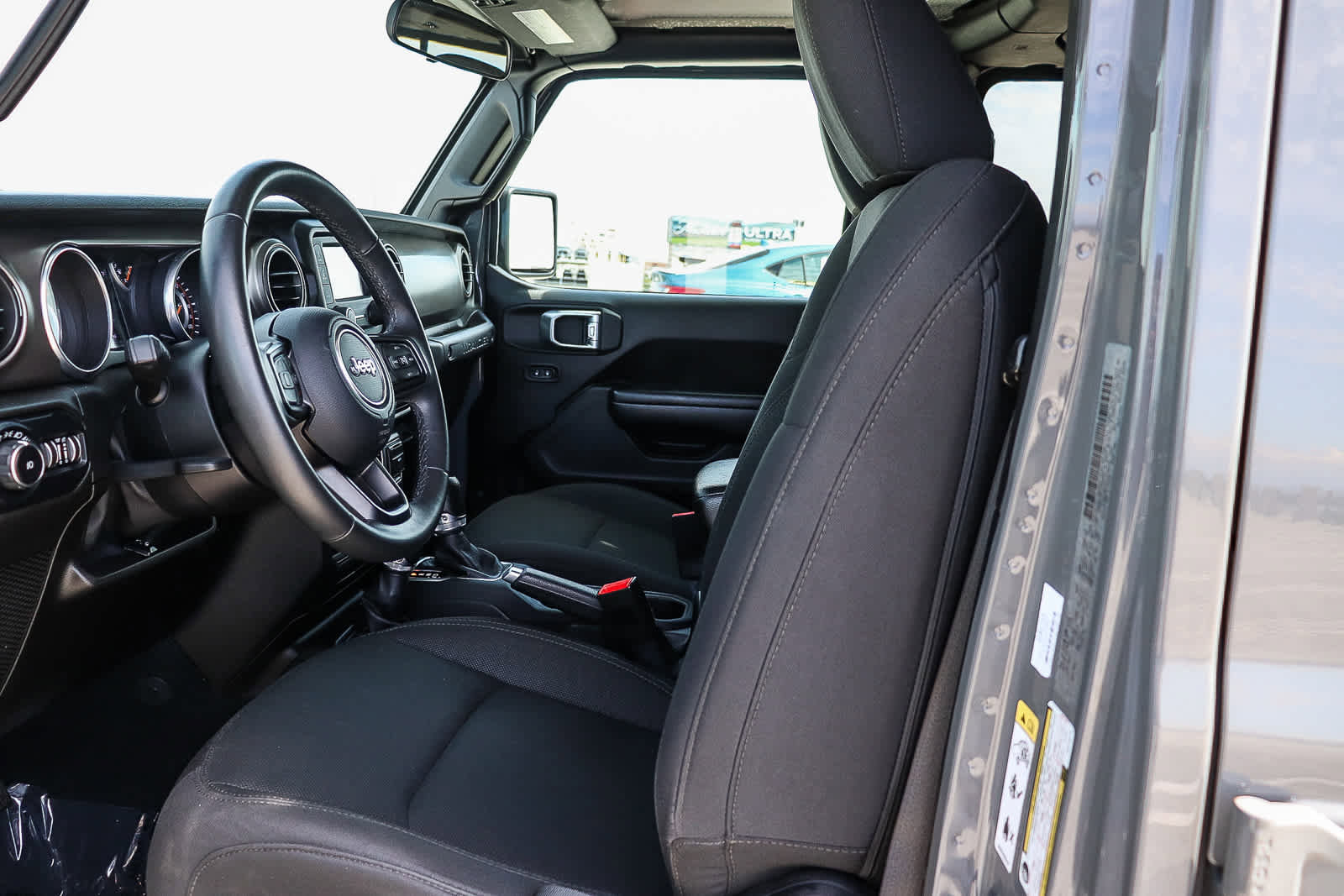 Used 2018 Jeep Wrangler Unlimited Sport S AWD/4WD image 18