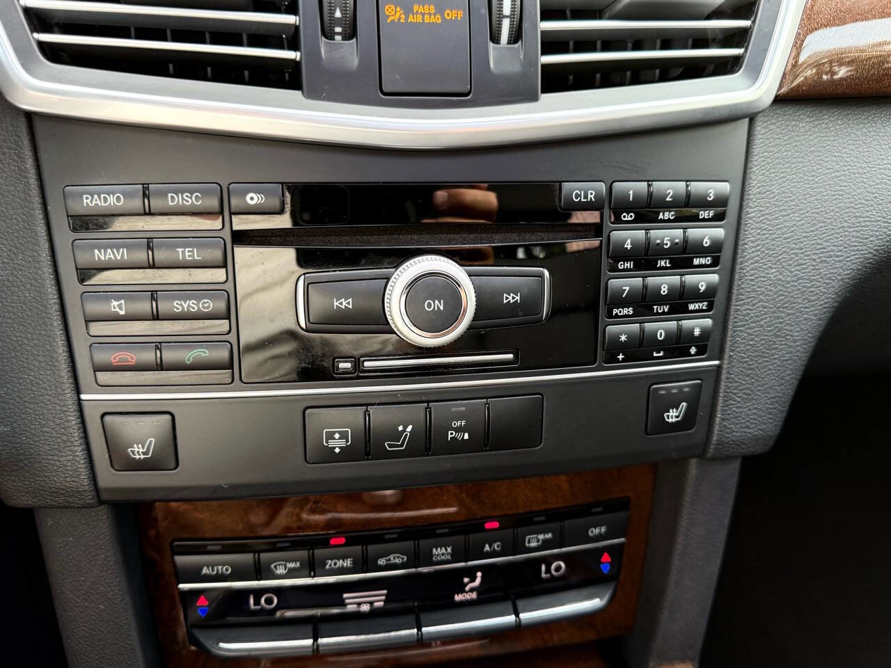 Used 2011 Mercedes-Benz E 350 BlueTEC Sedan image 39