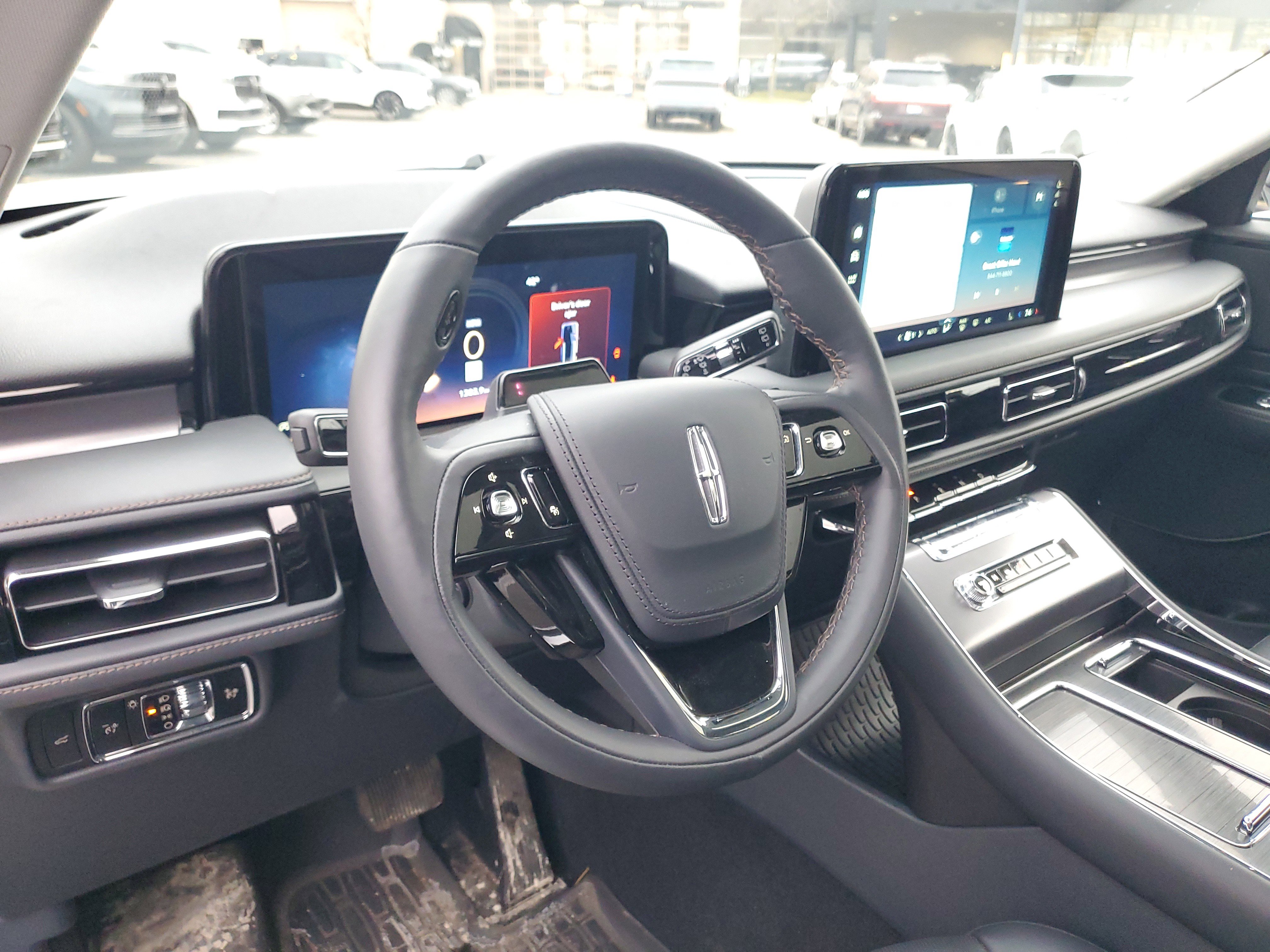 New 2025 Lincoln Aviator AWD w/ Equipment Group 101A image 13