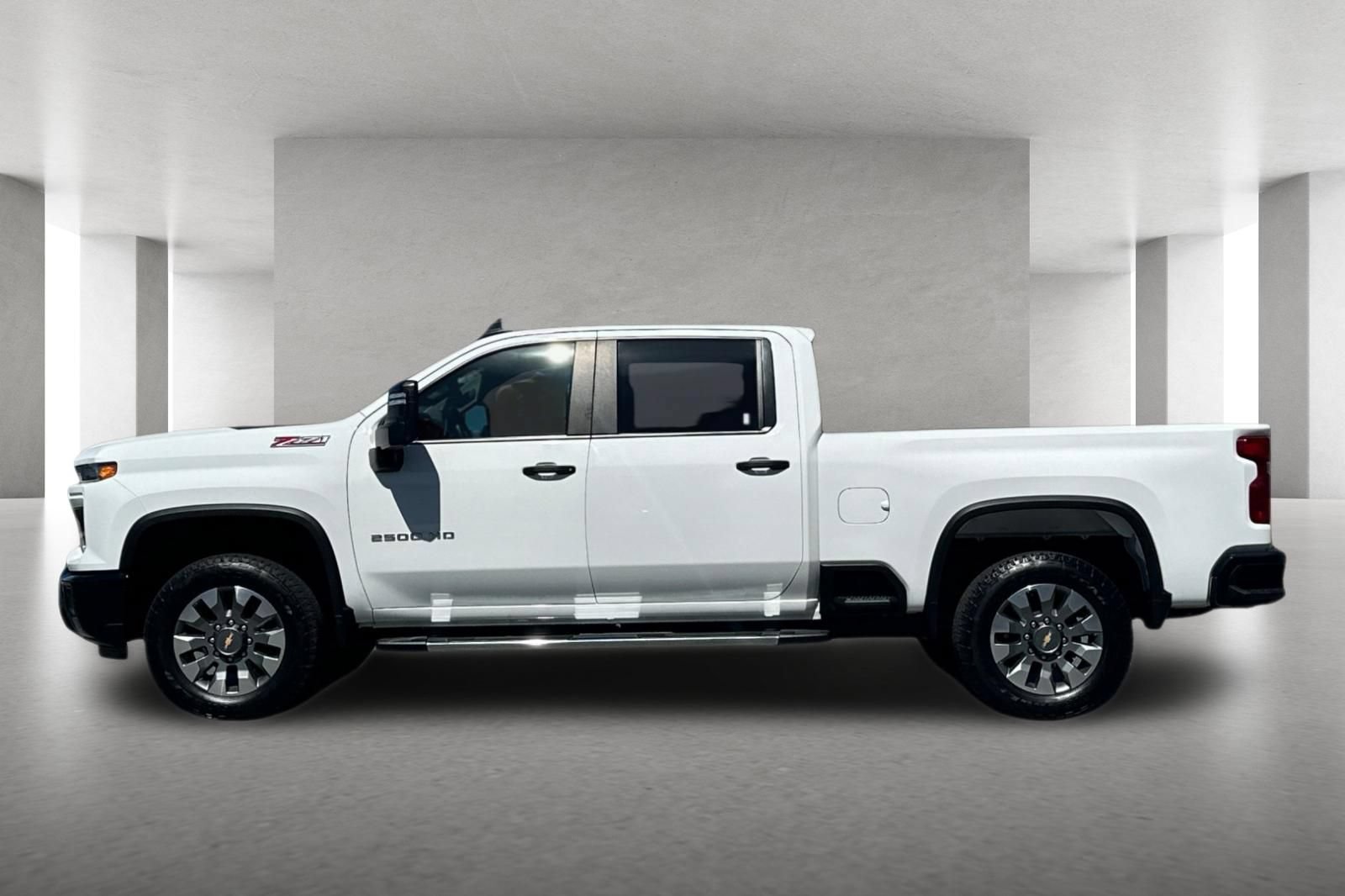 Used 2025 Chevrolet Silverado 2500 Custom w/ Z71 Off-Road Package AWD/4WD image 7
