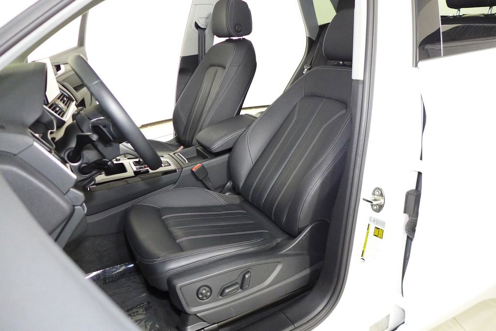 Used 2022 Audi Q5 2.0T Premium w/ Convenience Package image 22