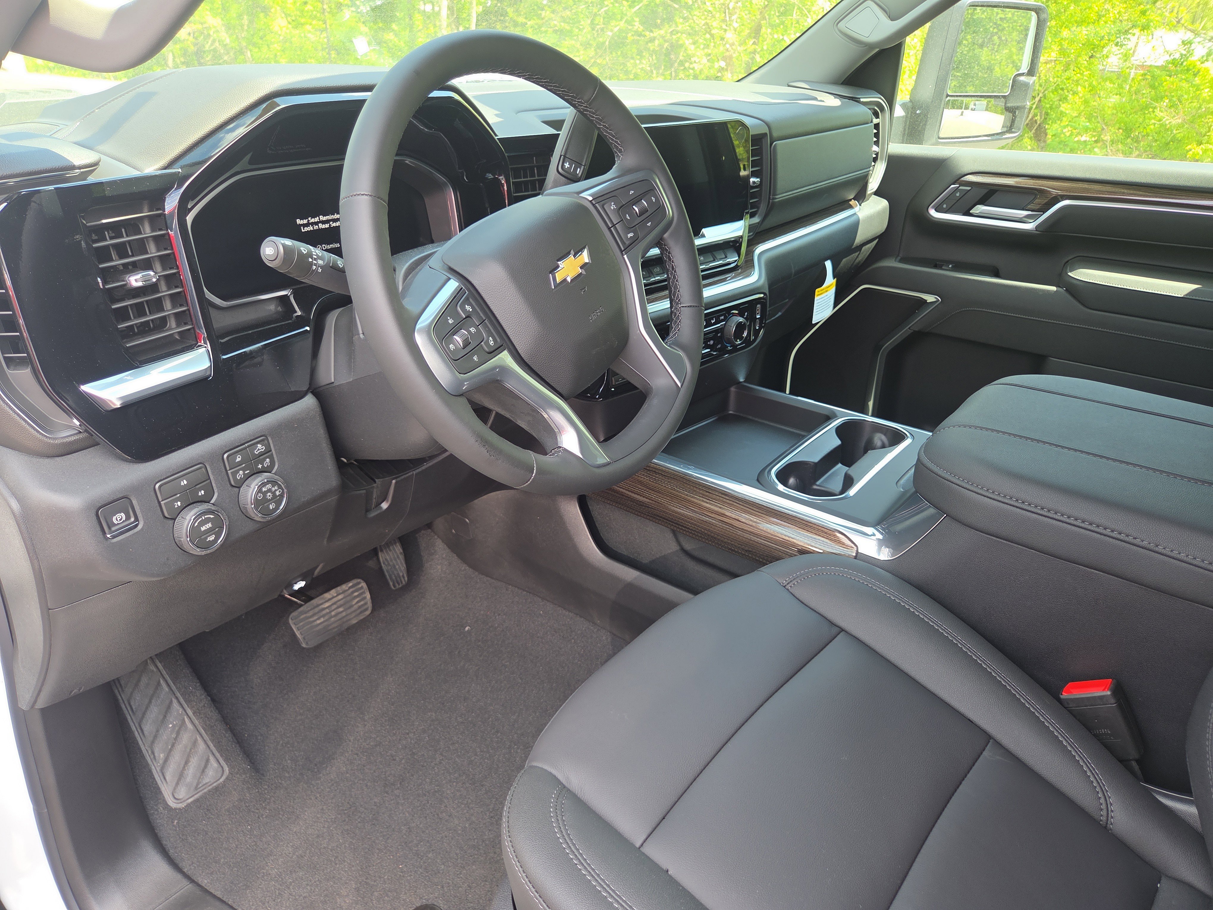 New 2026 Chevrolet Silverado 3500 LT w/ All Star Edition AWD/4WD image 14