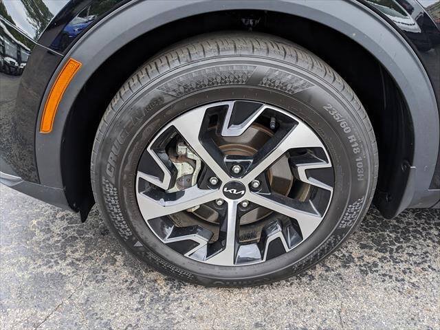 Used 2024 Kia Sportage EX FWD image 7