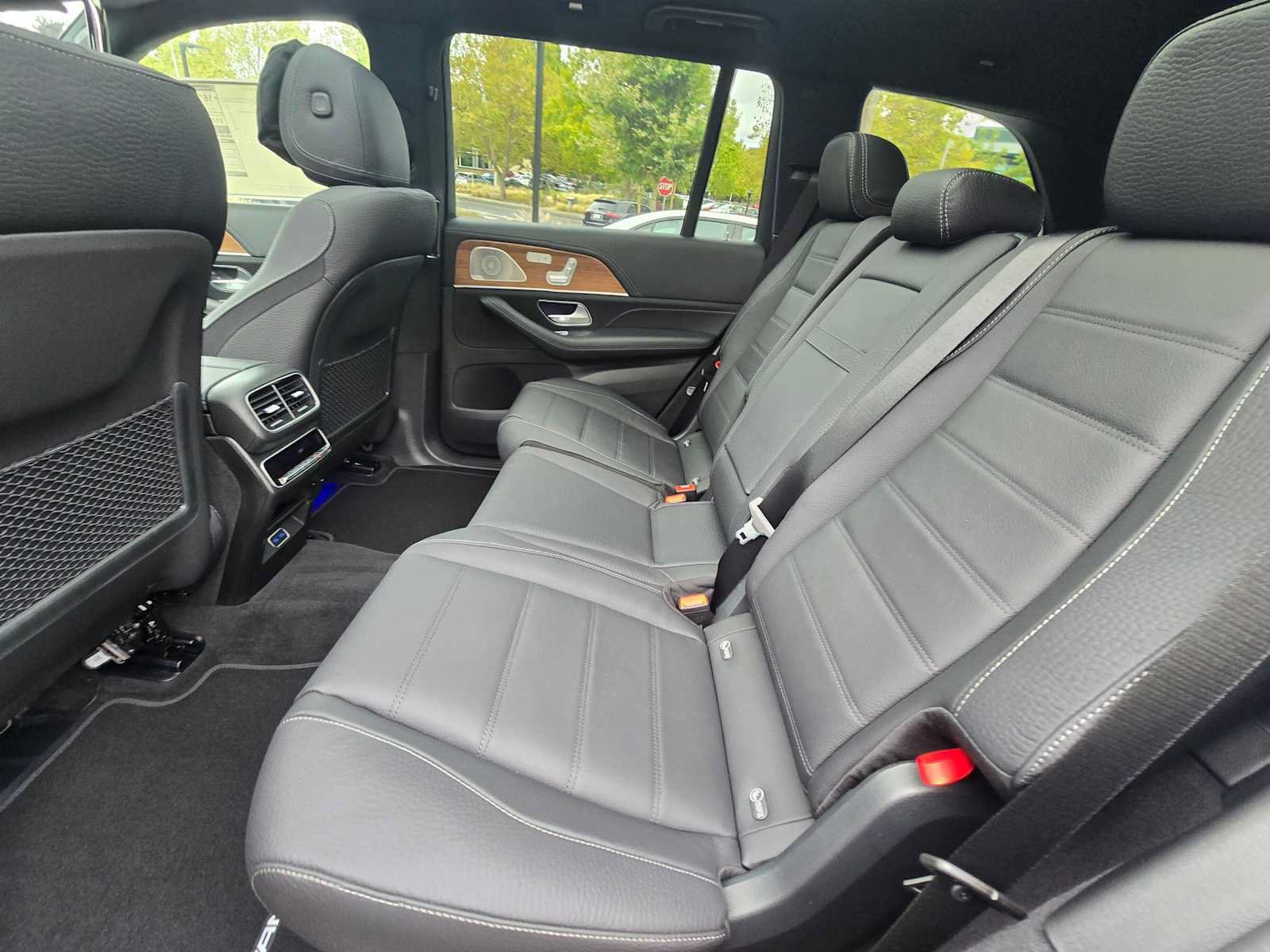 New 2026 Mercedes-Benz GLS 580 4MATIC image 18