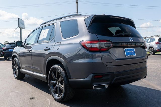 Used 2025 Honda Pilot Black Edition image 8