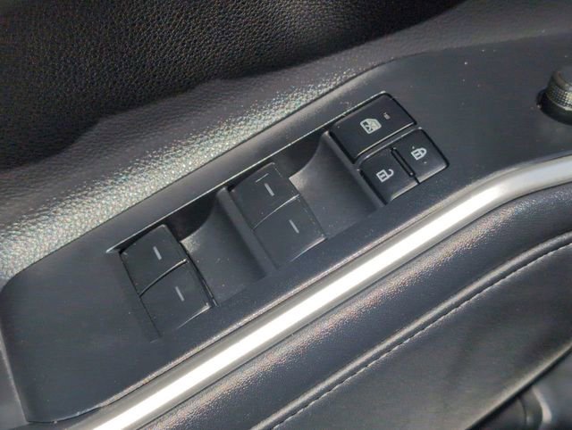 Used 2023 Toyota Highlander XLE image 23