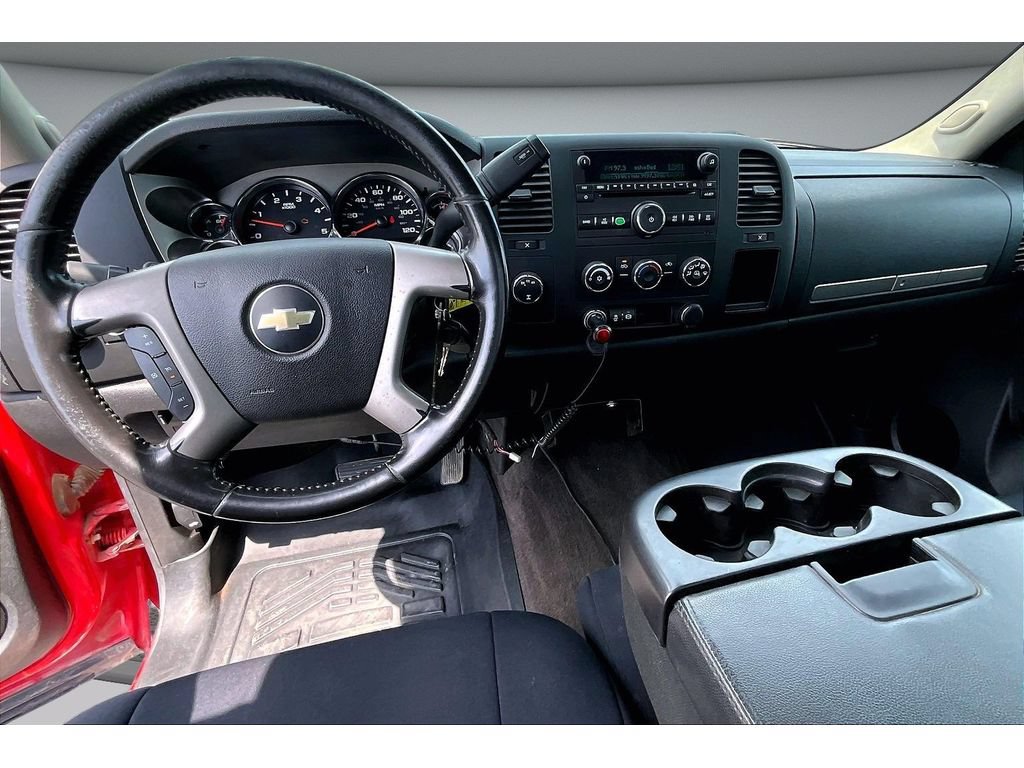 Used 2014 Chevrolet Silverado 2500 LT w/ Snow Plow Prep Package AWD/4WD image 9