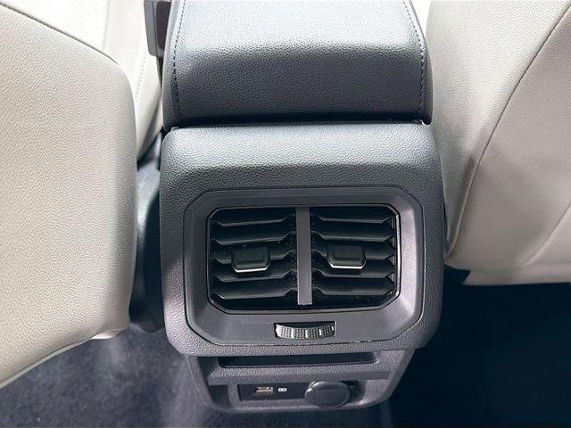 Used 2020 Volkswagen Tiguan SE image 25
