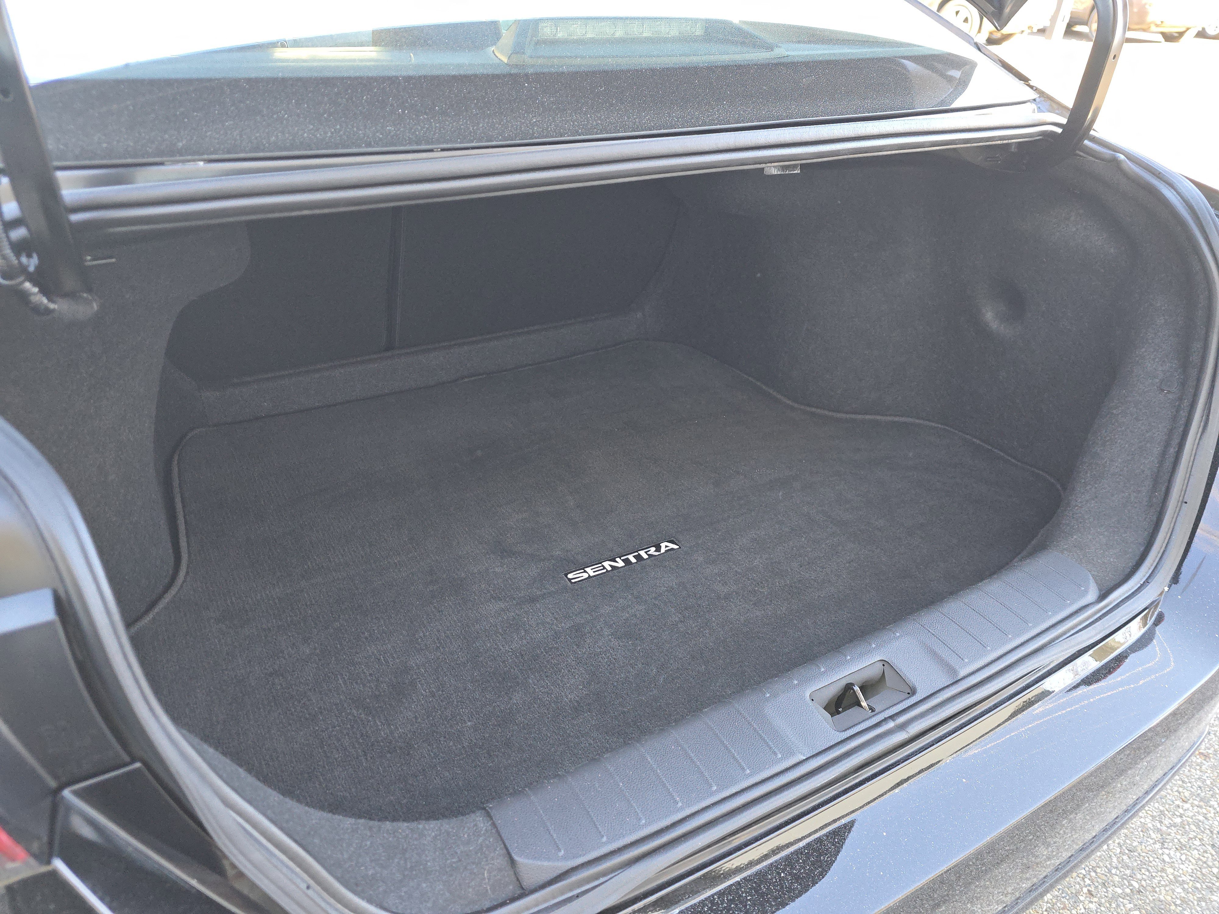 Used 2024 Nissan Sentra SV image 15