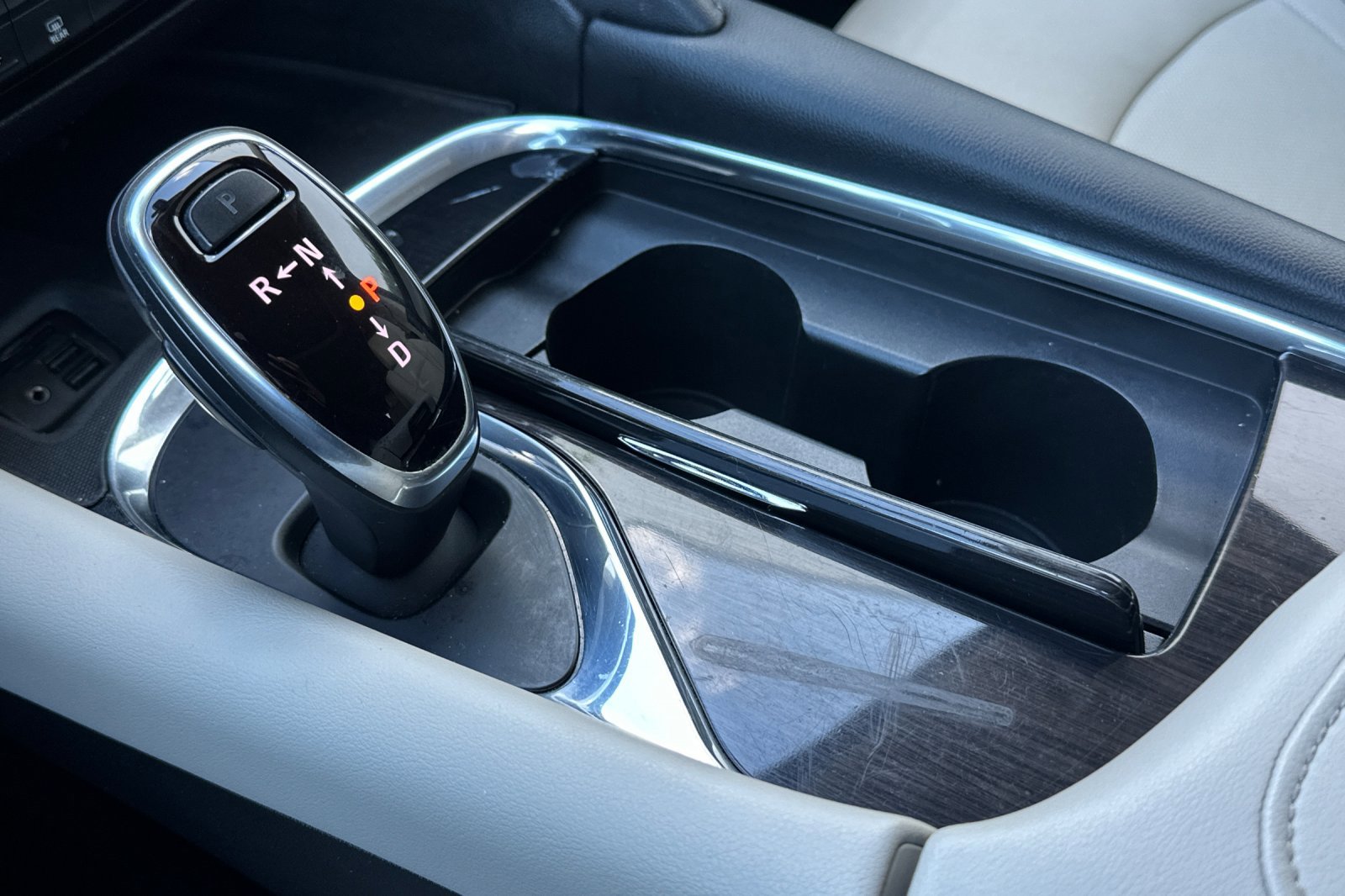 Used 2021 Buick Enclave Essence w/ Sound and Sites Package image 23