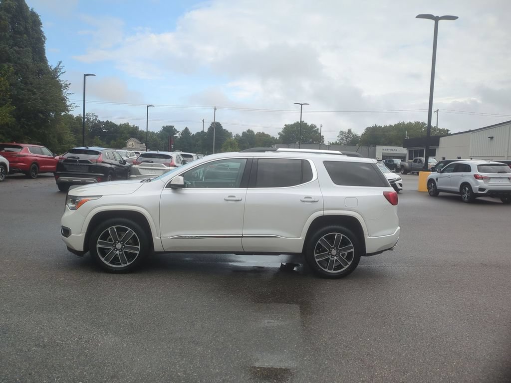 Used 2019 GMC Acadia Denali w/ Technology Package FWD image 8