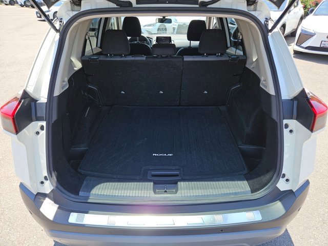 Used 2022 Nissan Rogue SV FWD image 7