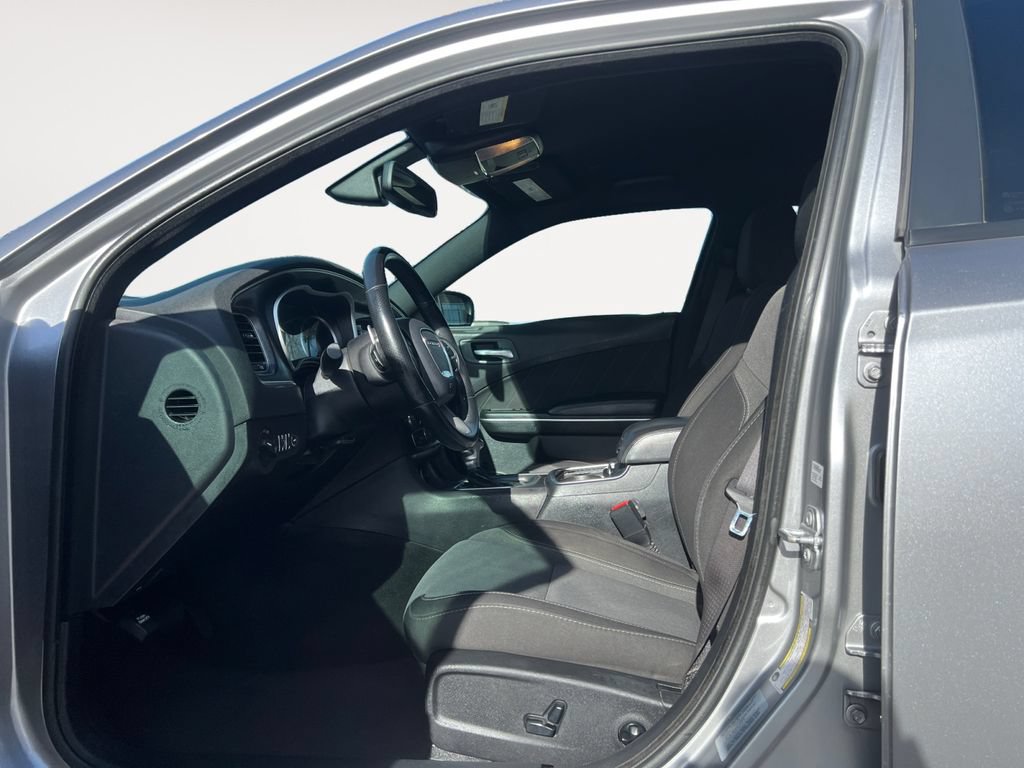Used 2018 Dodge Charger R/T RWD image 9