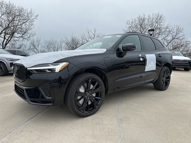 New 2026 Volvo XC60 T8 Ultra w/ Climate Package image 3