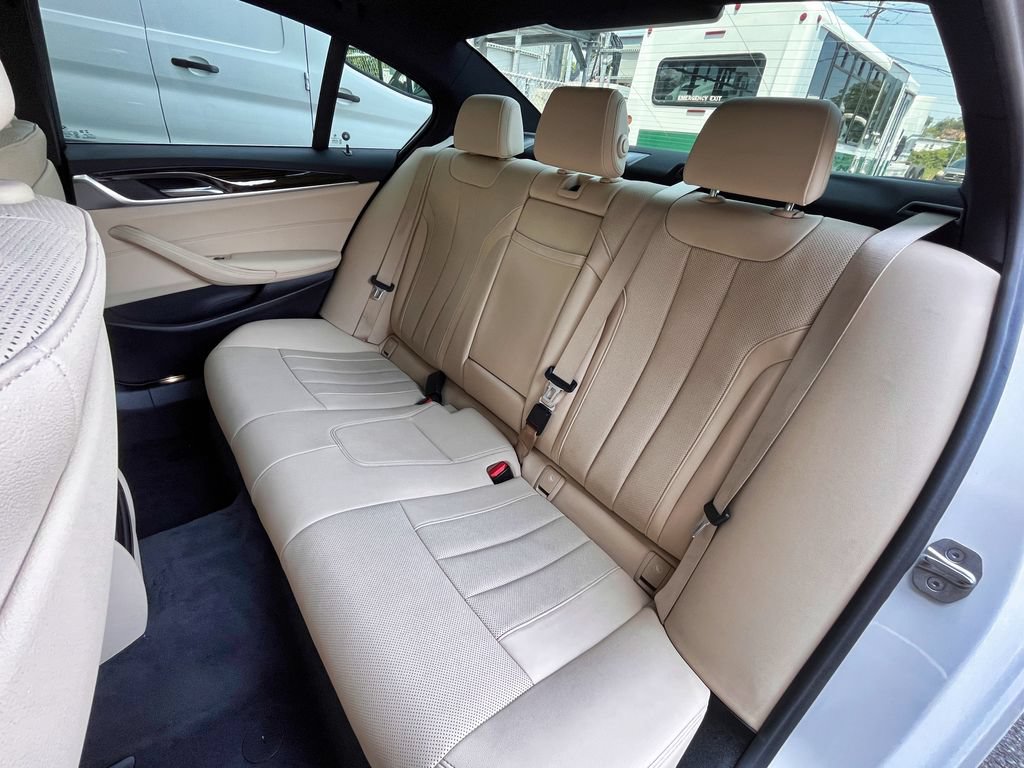 Used 2021 BMW 530i xDrive w/ Convenience Package AWD/4WD image 43