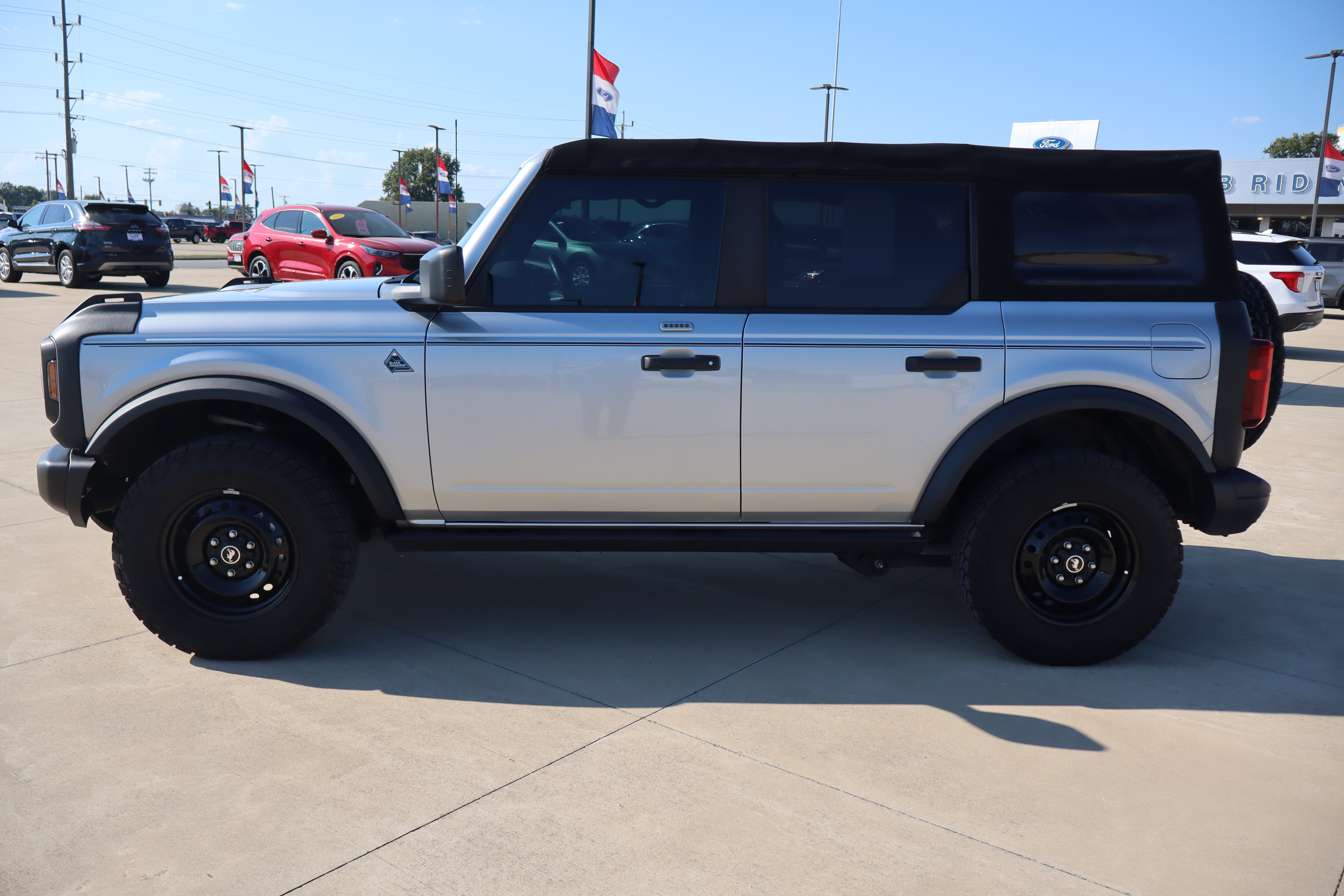 Used 2022 Ford Bronco Black Diamond AWD/4WD image 9