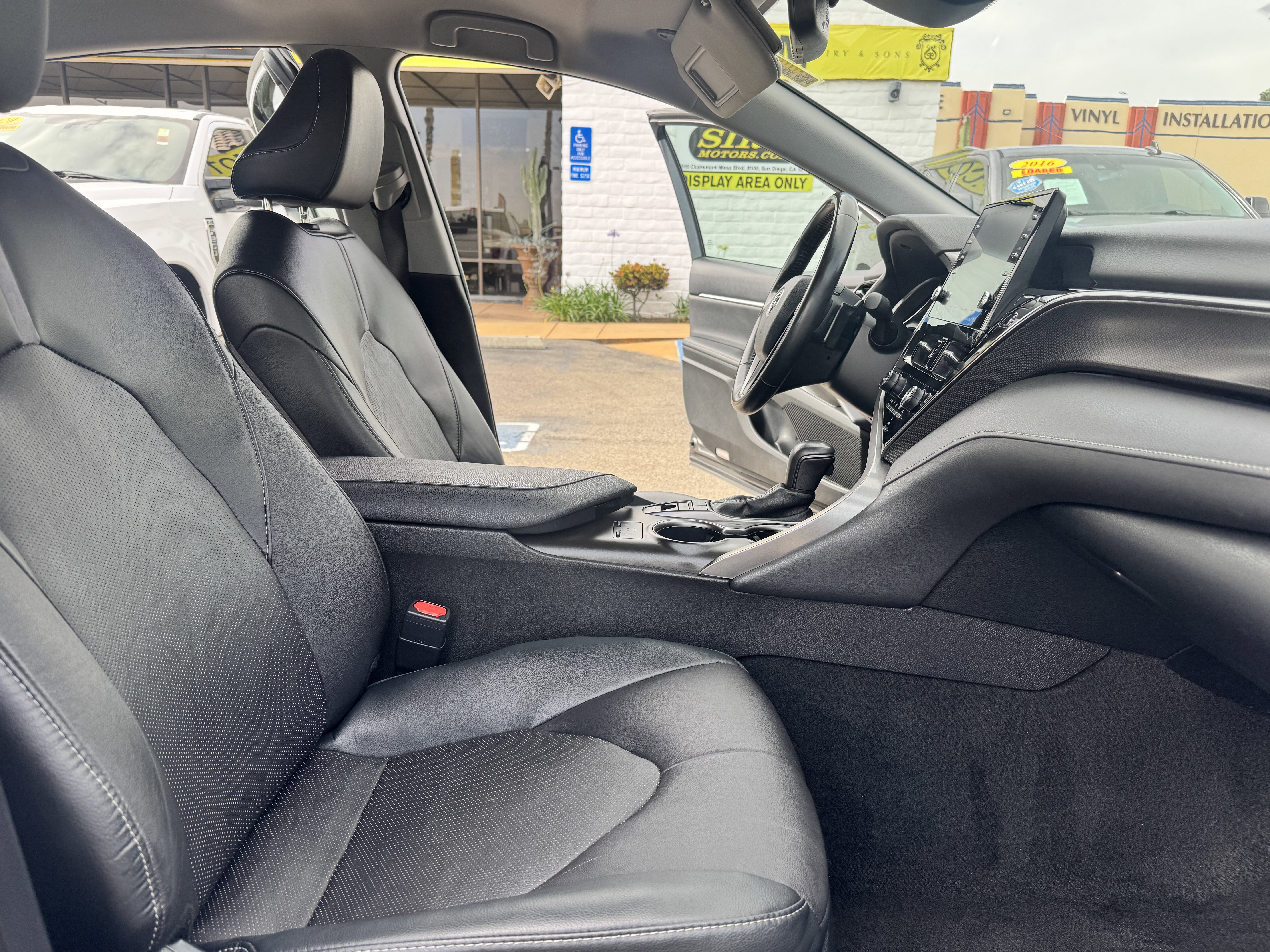 Used 2024 Toyota Camry XSE FWD image 9