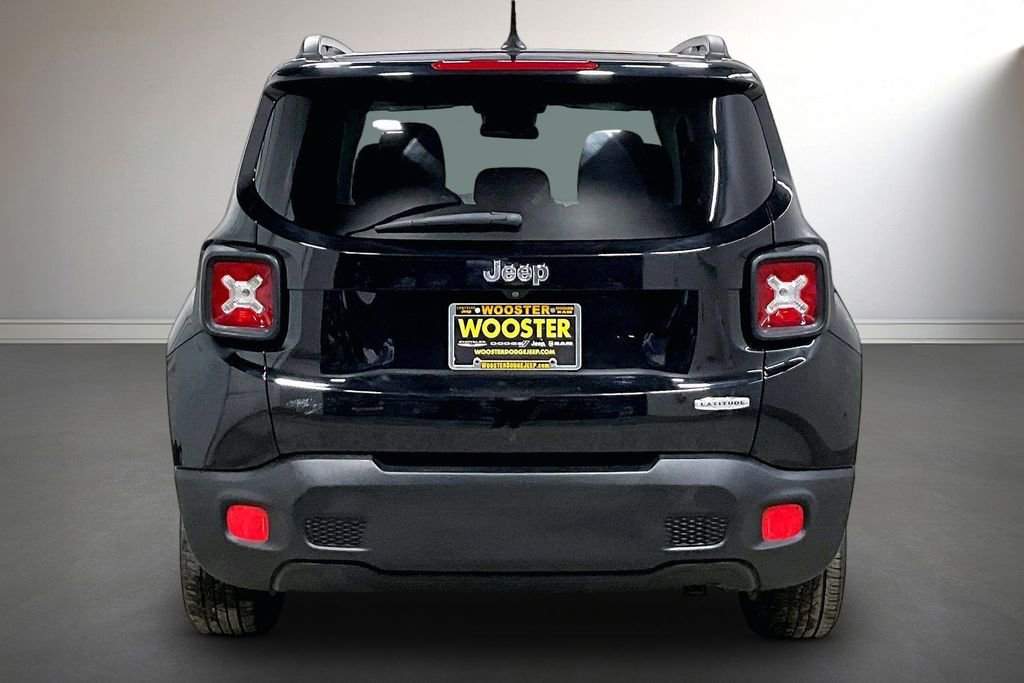 Used 2017 Jeep Renegade Latitude image 6