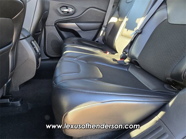 Used 2020 Jeep Cherokee Latitude Plus image 11